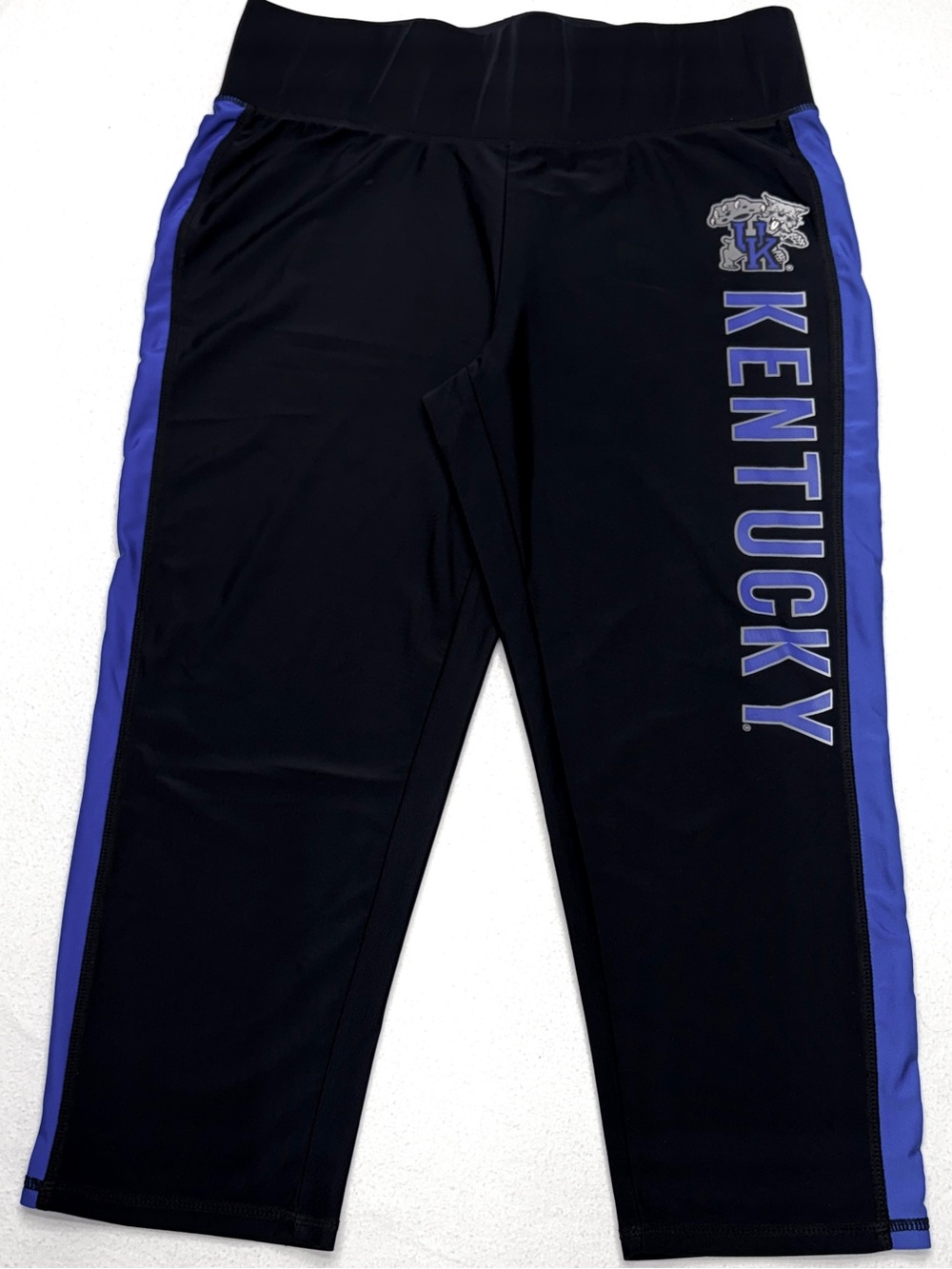 Captivating Kentucky Wildcats Capri Leggings Women’s XL Black Blue EUC NCAA